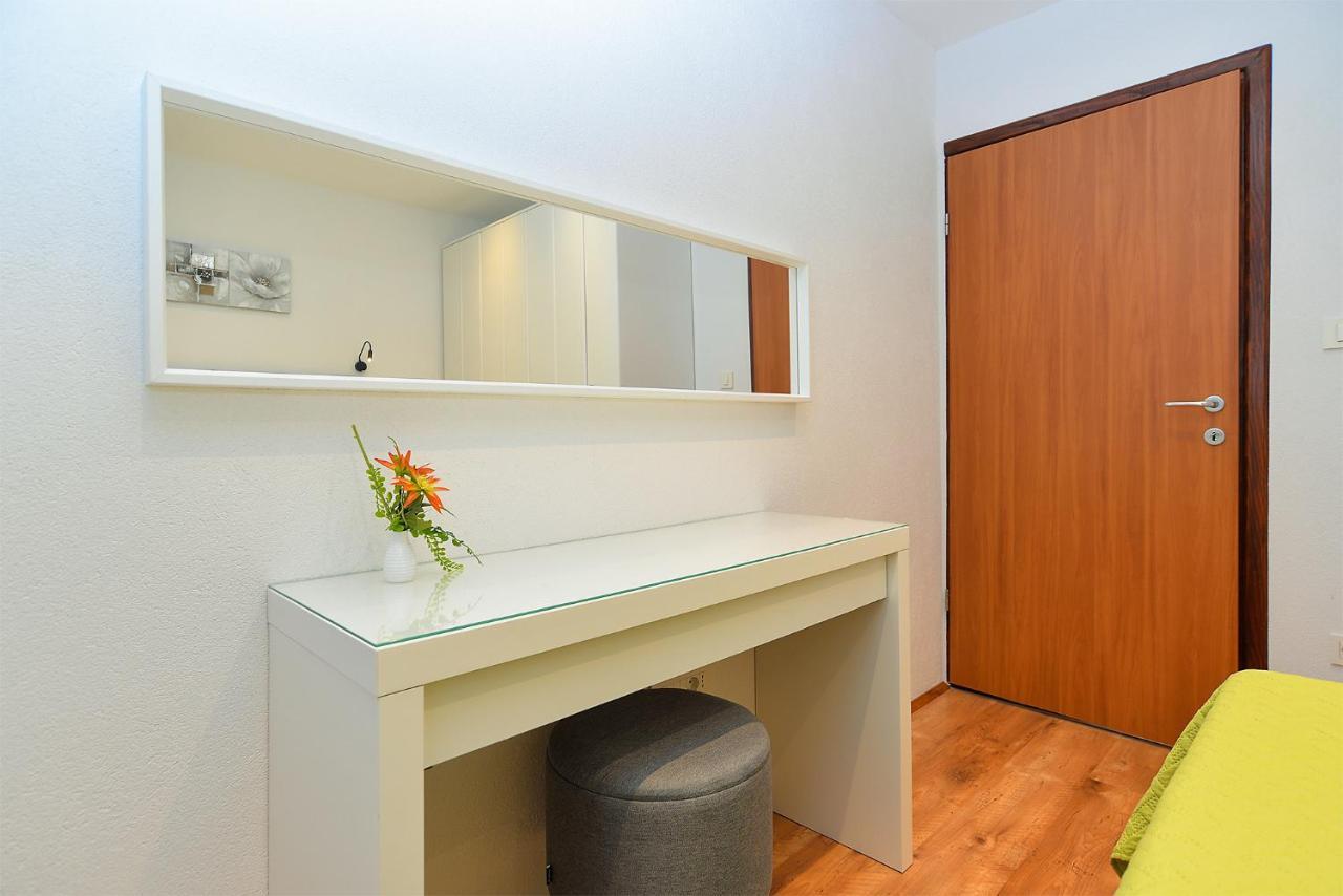 Apartment Snjezana 1064 Ровинь Экстерьер фото