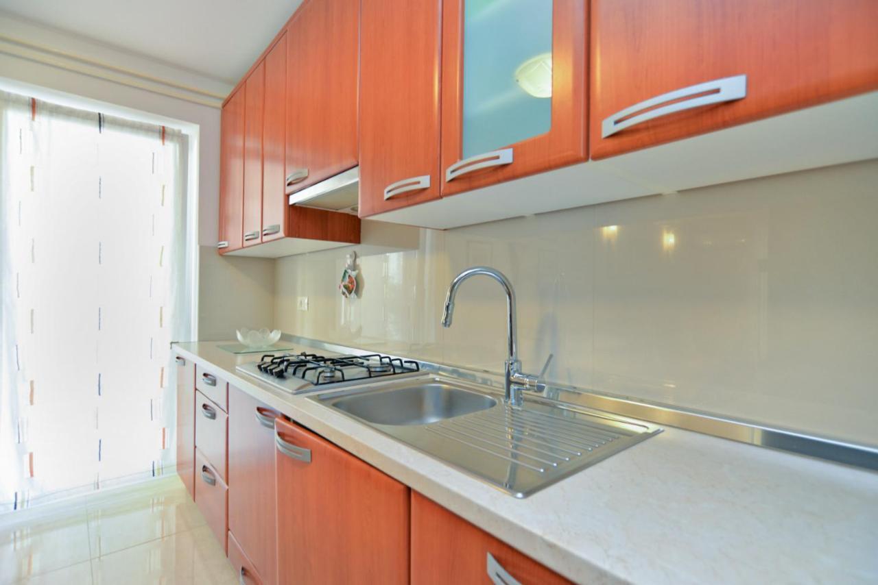 Apartment Snjezana 1064 Ровинь Экстерьер фото