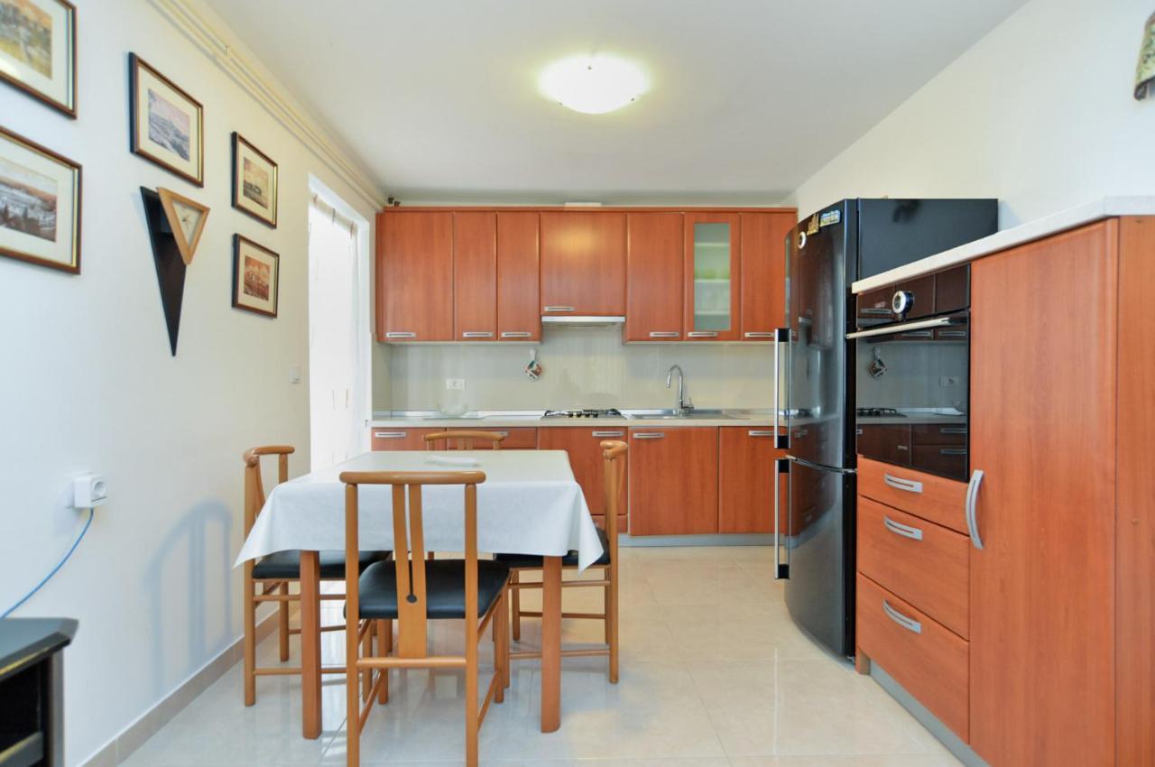Apartment Snjezana 1064 Ровинь Экстерьер фото
