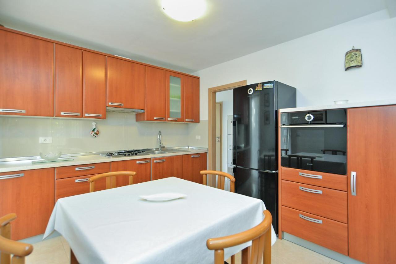 Apartment Snjezana 1064 Ровинь Экстерьер фото